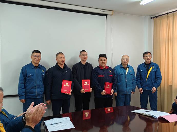 第一事業(yè)部冶化協(xié)力項目部獲銅冠冶化公司“強化意識，防控風(fēng)險”...