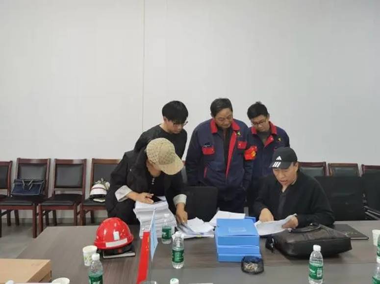 赤峰金通二期電解項(xiàng)目部順利通過赤峰市高新區(qū)國慶節(jié)前安全、質(zhì)量聯(lián)合專項(xiàng)檢查 